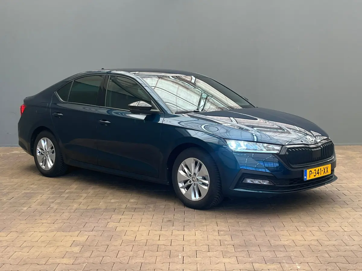 1.0 e-TSI 110PK SPORT BUSINESS / NAVI / CLIMA / LED / PDC / 16" LMV / BLUETOOTH / CRUISECONTROL / 1E EIGENAAR !!