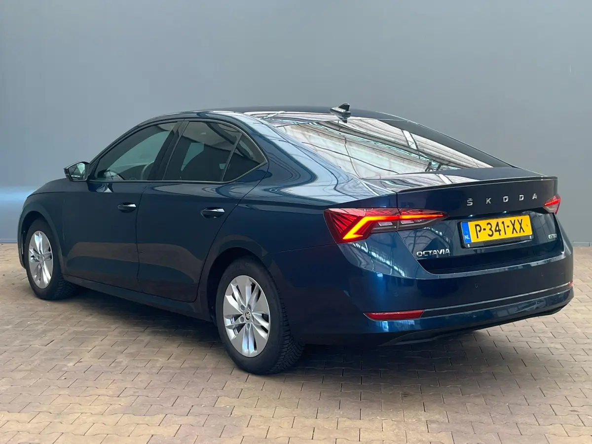 1.0 e-TSI 110PK SPORT BUSINESS / NAVI / CLIMA / LED / PDC / 16" LMV / BLUETOOTH / CRUISECONTROL / 1E EIGENAAR !!