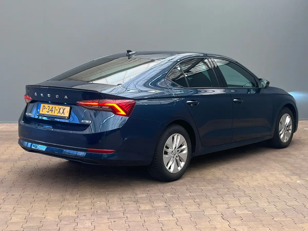 1.0 e-TSI 110PK SPORT BUSINESS / NAVI / CLIMA / LED / PDC / 16" LMV / BLUETOOTH / CRUISECONTROL / 1E EIGENAAR !!
