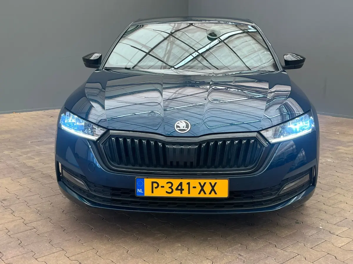 1.0 e-TSI 110PK SPORT BUSINESS / NAVI / CLIMA / LED / PDC / 16" LMV / BLUETOOTH / CRUISECONTROL / 1E EIGENAAR !!