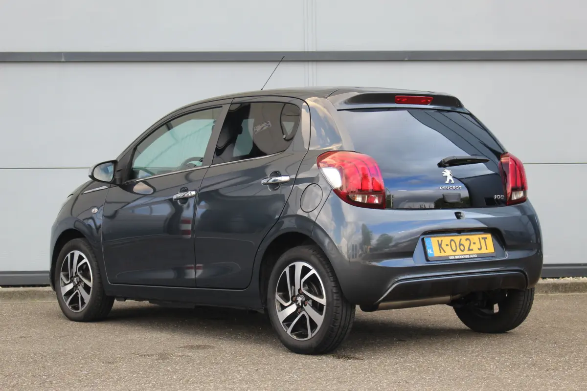 1.0 e-VTi Allure | Camera | Carplay | Climate | DAB | Lmv | Centrale deurvergrendeling | | Camera | Carplay | Climate | DAB | Lmv | Centrale deurvergrendeling |