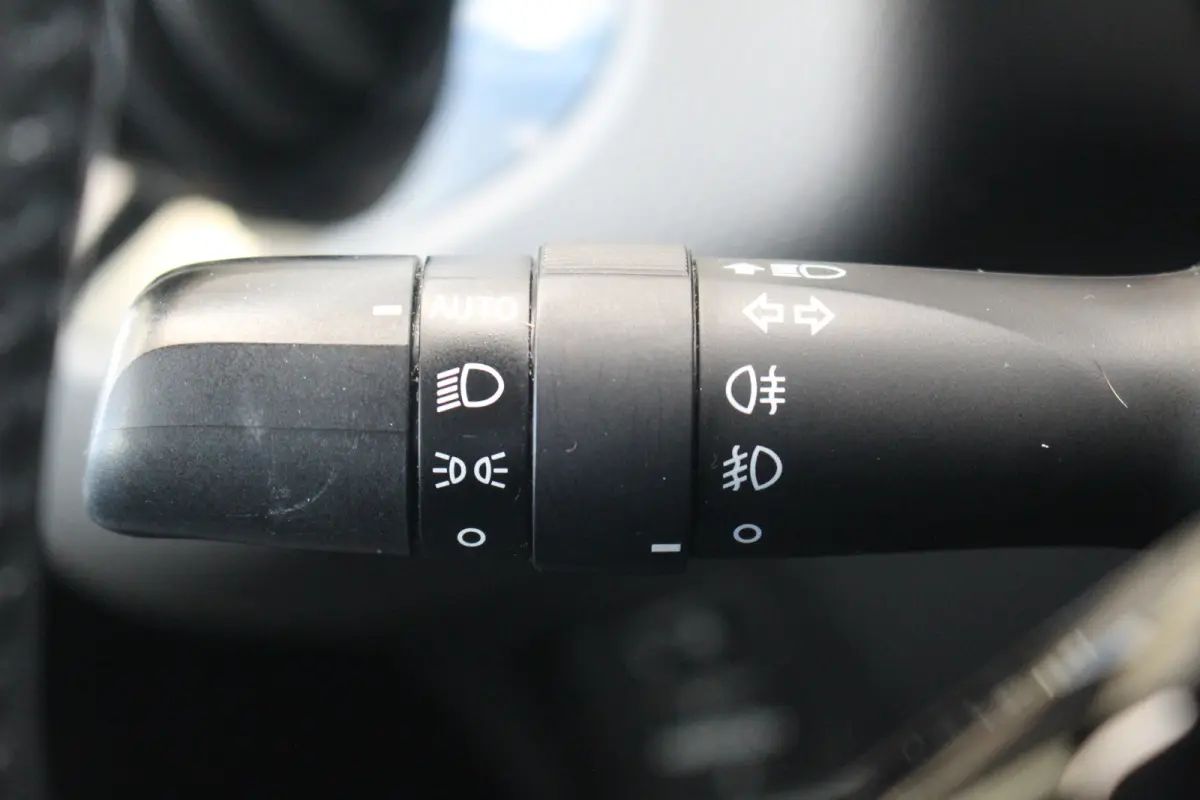 1.0 e-VTi Allure | Camera | Carplay | Climate | DAB | Lmv | Centrale deurvergrendeling | | Camera | Carplay | Climate | DAB | Lmv | Centrale deurvergrendeling |