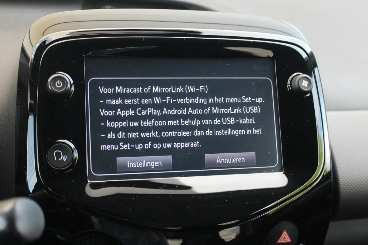 1.0 e-VTi Allure | Camera | Carplay | Climate | DAB | Lmv | Centrale deurvergrendeling | | Camera | Carplay | Climate | DAB | Lmv | Centrale deurvergrendeling |