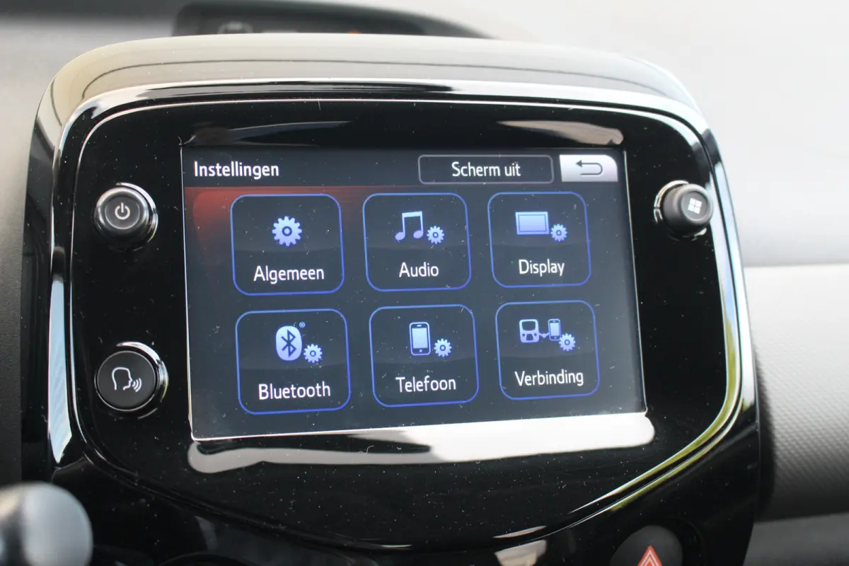 1.0 e-VTi Allure | Camera | Carplay | Climate | DAB | Lmv | Centrale deurvergrendeling | | Camera | Carplay | Climate | DAB | Lmv | Centrale deurvergrendeling |