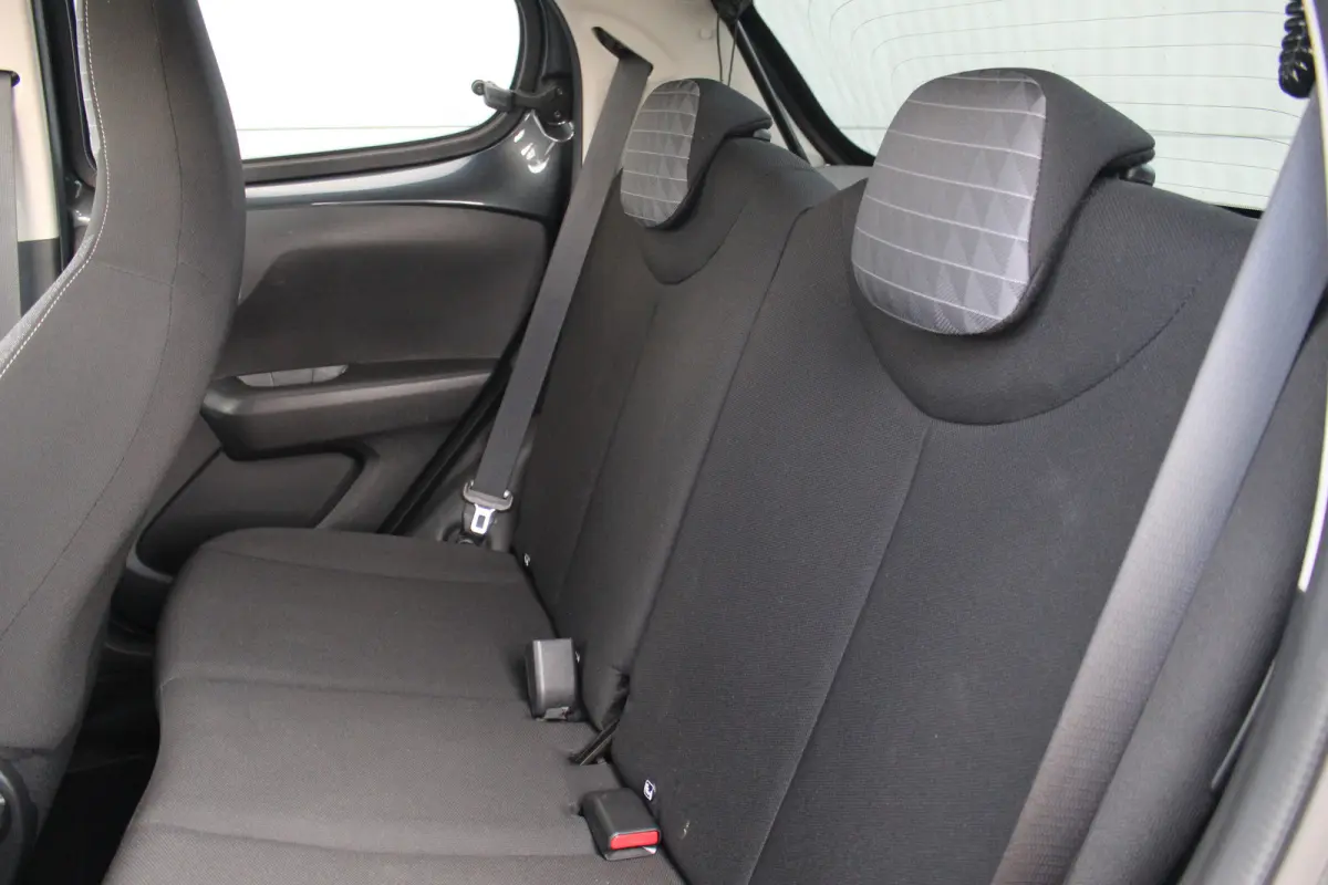 1.0 e-VTi Allure | Camera | Carplay | Climate | DAB | Lmv | Centrale deurvergrendeling | | Camera | Carplay | Climate | DAB | Lmv | Centrale deurvergrendeling |