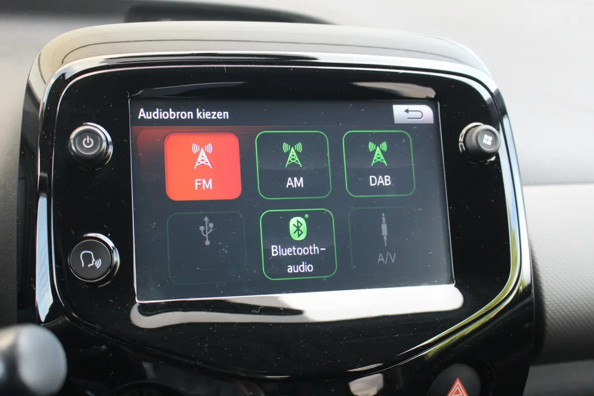 1.0 e-VTi Allure | Camera | Carplay | Climate | DAB | Lmv | Centrale deurvergrendeling | | Camera | Carplay | Climate | DAB | Lmv | Centrale deurvergrendeling |
