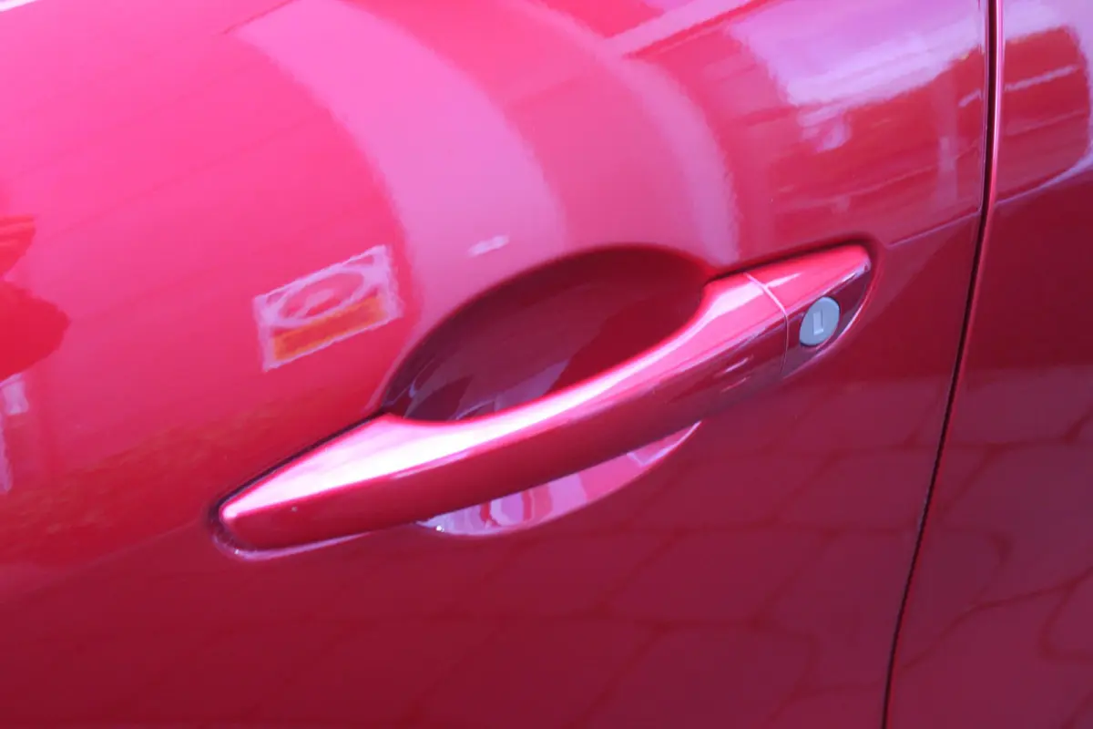 1.2 145PK AUTOMAAT Hybrid IBRIDA TI | PACK TECH LITE: (LED MATRIX KOPLAMPEN, DODEHOEK DETECTIE, ELEKTRISCH BEDIENBARE ACHTERKLEP, KEYLESS ENTRY, ACHTERUITRIJ CAMERA, PARKEERSENSOREN VOOR ACH