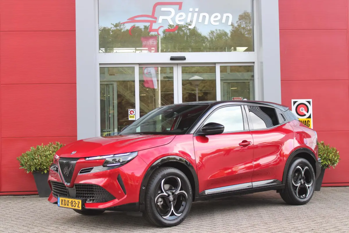1.2 145PK AUTOMAAT Hybrid IBRIDA TI | TECHNO PACK: (LED MATRIX KOPLAMPEN, DODEHOEK DETECTIE, ELEKTRISCH BEDIENBARE ACHTERKLEP, KEYLESS ENTRY, ACHTERUITRIJ CAMERA, PARKEERSENSOREN VOOR ACHTER