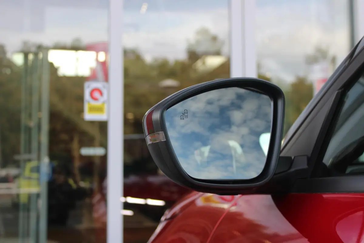 1.2 145PK AUTOMAAT Hybrid IBRIDA TI | PACK TECH LITE: (LED MATRIX KOPLAMPEN, DODEHOEK DETECTIE, ELEKTRISCH BEDIENBARE ACHTERKLEP, KEYLESS ENTRY, ACHTERUITRIJ CAMERA, PARKEERSENSOREN VOOR ACH