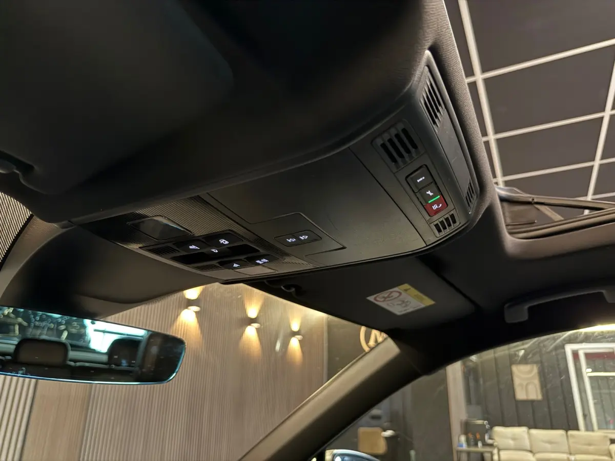 1.4 TSI eHybrid R-Line Business+