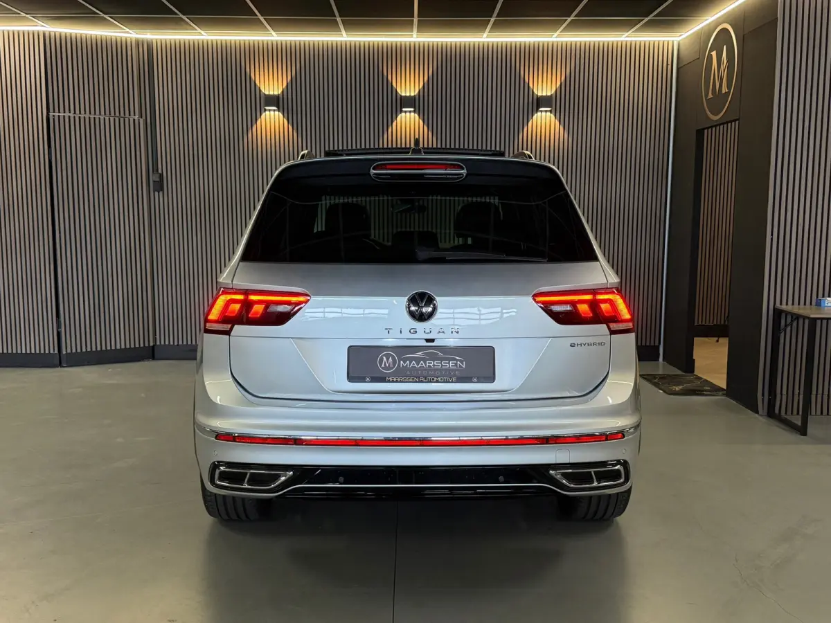 1.4 TSI eHybrid R-Line Business+