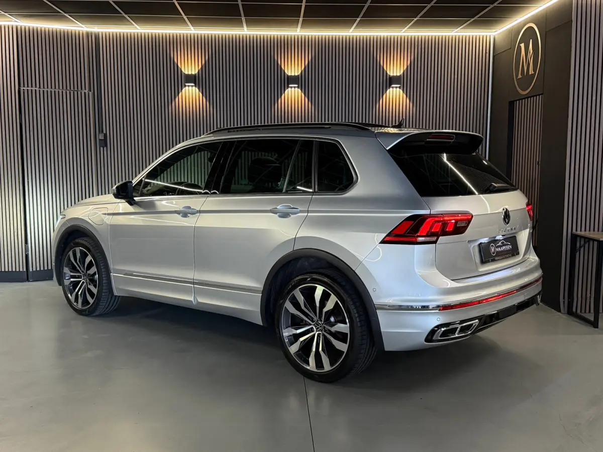 1.4 TSI eHybrid R-Line Business+
