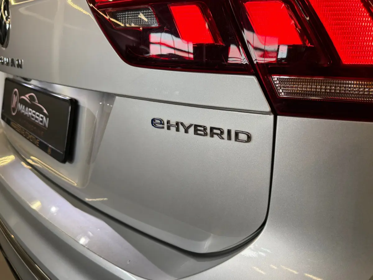 1.4 TSI eHybrid R-Line Business+