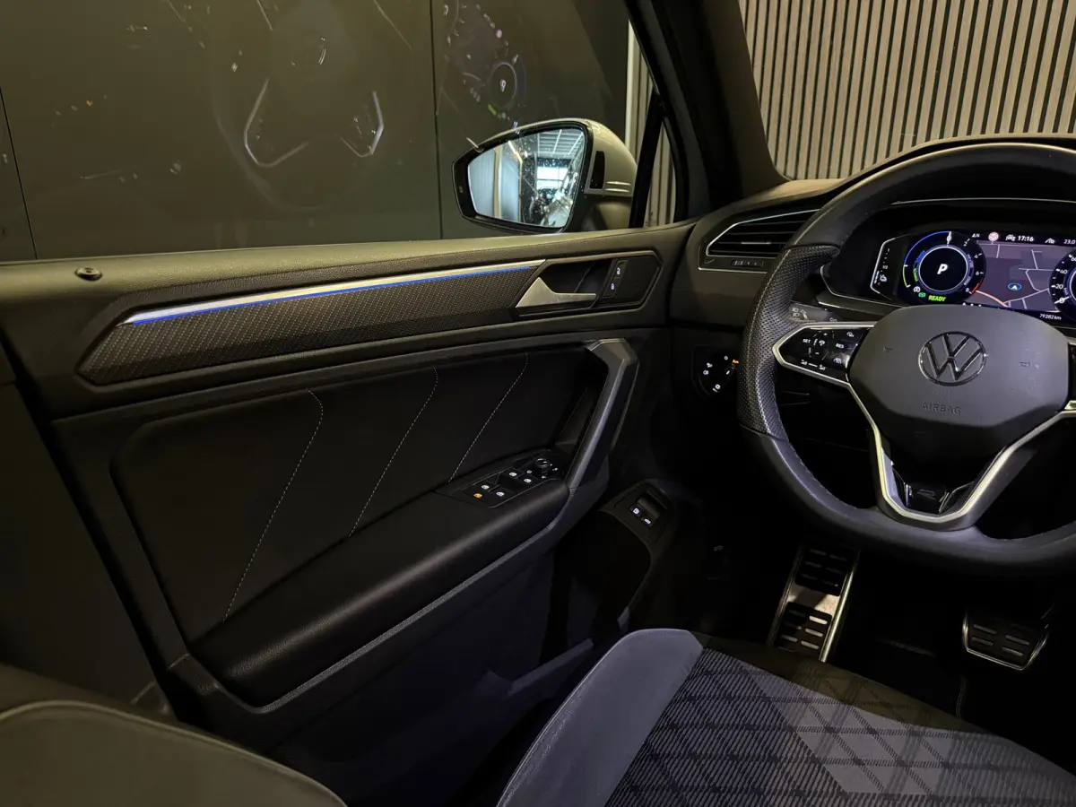 1.4 TSI eHybrid R-Line Business+