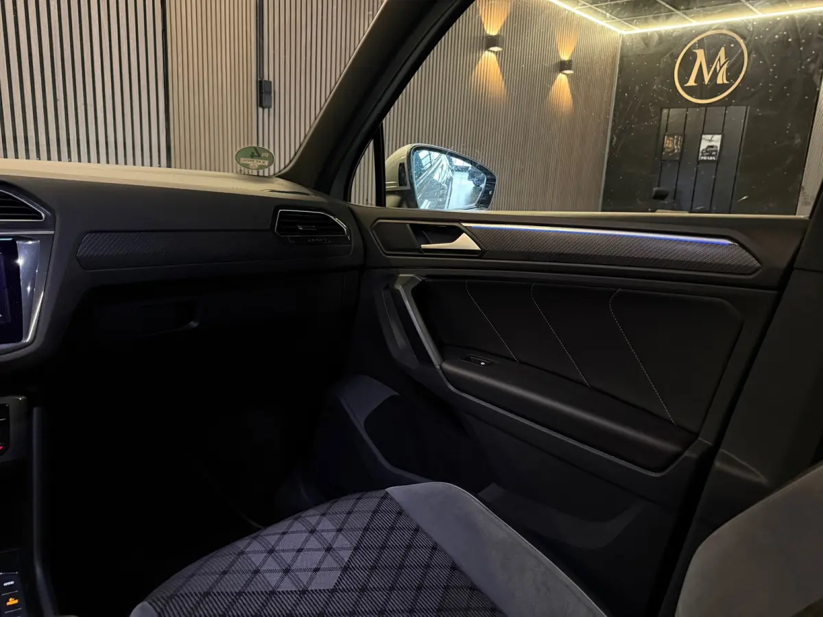 1.4 TSI eHybrid R-Line Business+