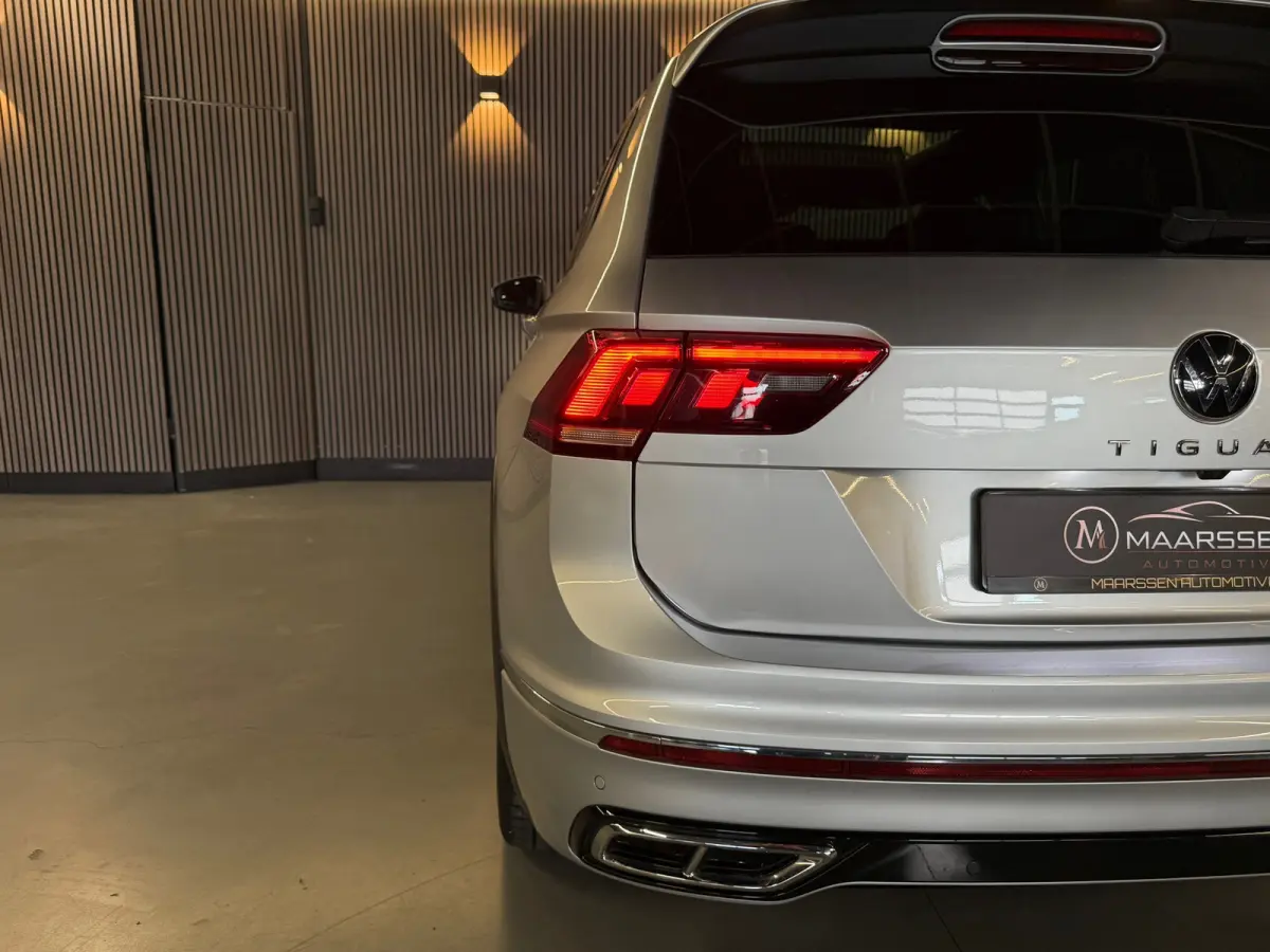 1.4 TSI eHybrid R-Line Business+