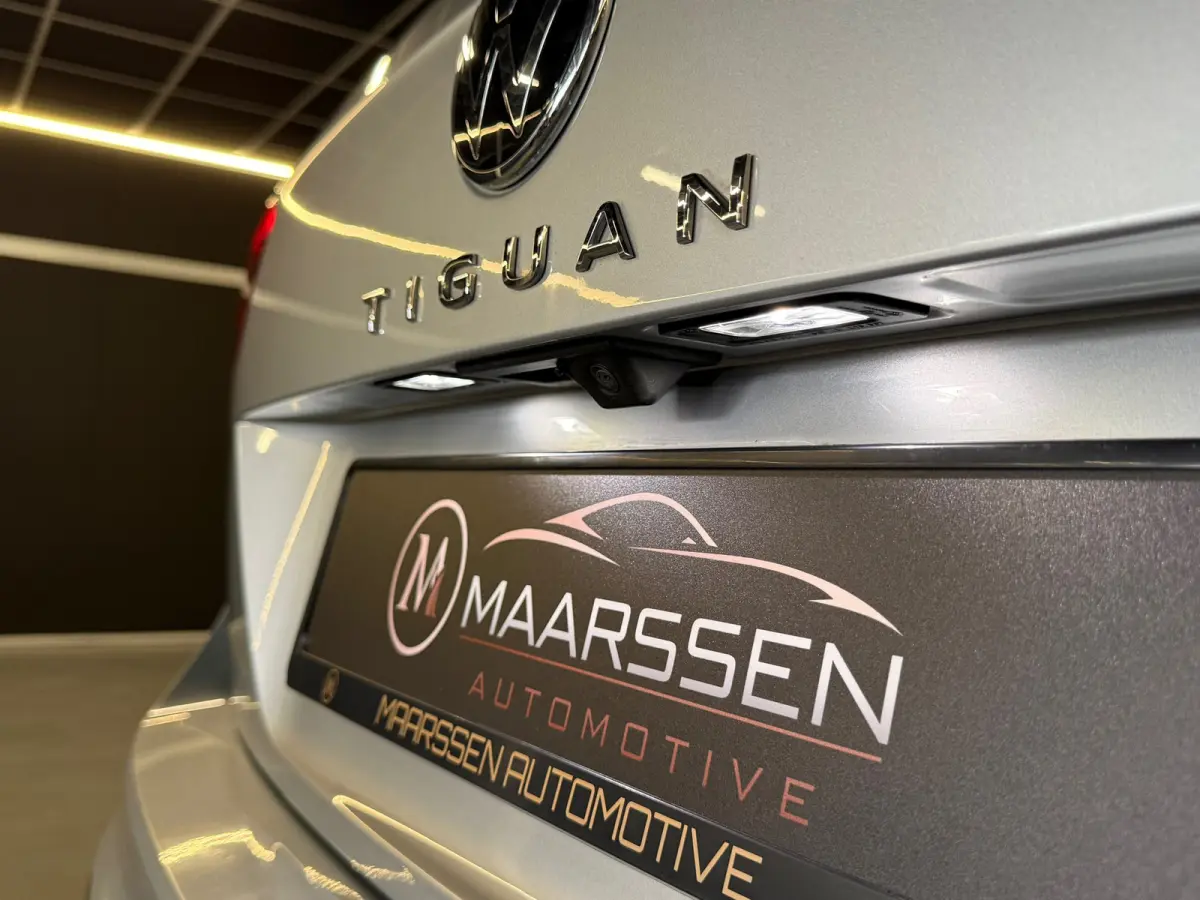 1.4 TSI eHybrid R-Line Business+