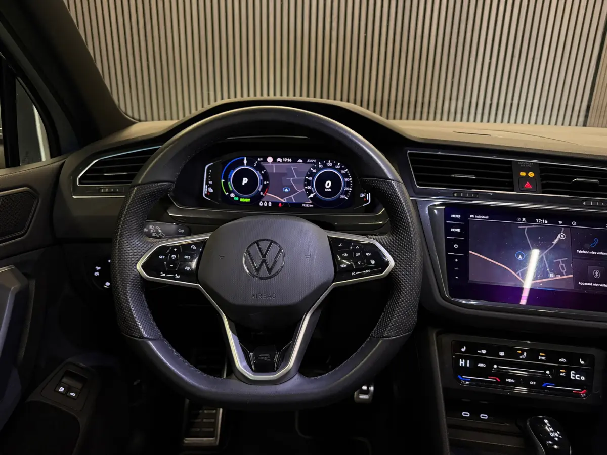 1.4 TSI eHybrid R-Line Business+