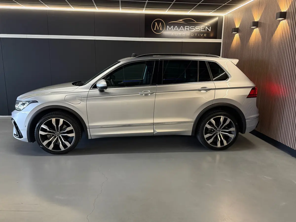 1.4 TSI eHybrid R-Line Business+