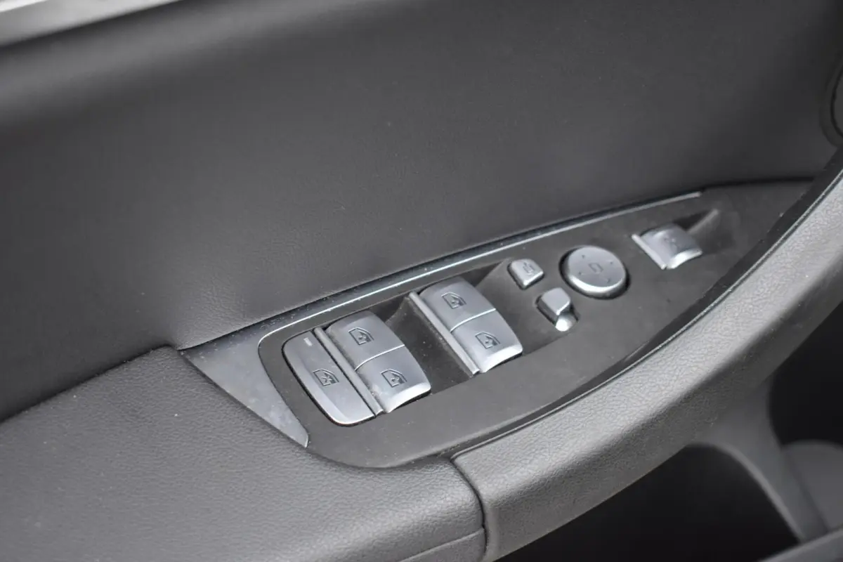 Executive 80 kWh | Panorama | Leder | 97.5% SOH | Memory |