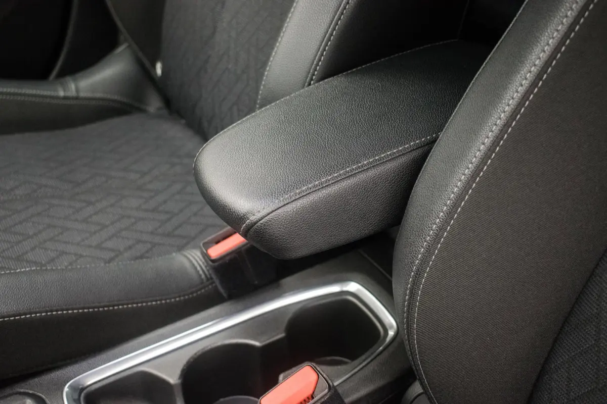 Elegance Sport 50 kWh NL-auto [ Camera Digital Dashboard LED Keyless Carplay Dodehoek-Detectie Parkeersensoren ]