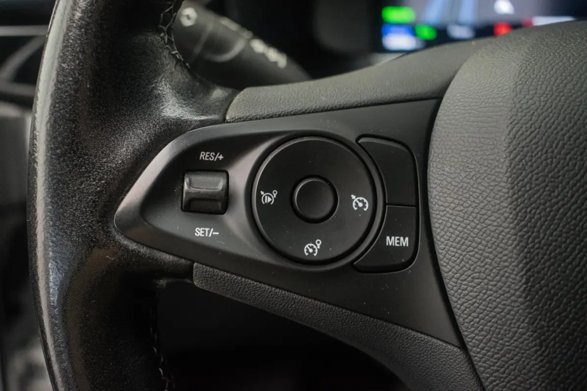 Elegance Sport 50 kWh NL-auto [ Camera Digital Dashboard LED Keyless Carplay Dodehoek-Detectie Parkeersensoren ]