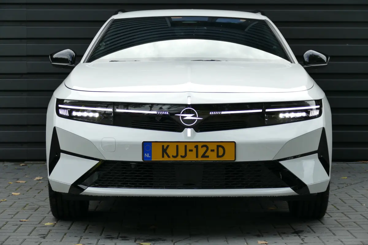 58KWH 156PK BUSINESS EDITION - ELECTRIC / CAMERA / STOEL-STUURVERWARMING / AGR / KEYLESS / FULL-LED / NAVI / CLIMA / PDC / BLUETOOTH / ADAPT. CRUISECONTROL / 1E EIGENAAR / SCHITTERENDE STAAT