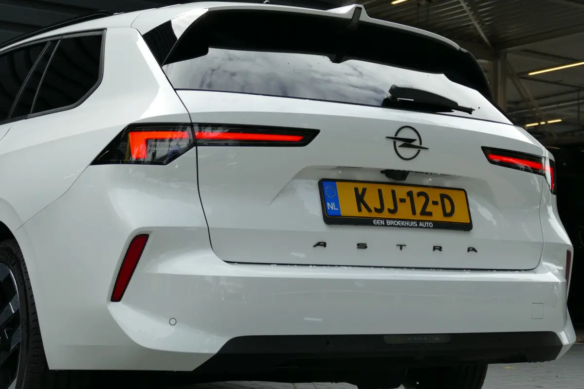 58KWH 156PK BUSINESS EDITION - ELECTRIC / CAMERA / STOEL-STUURVERWARMING / AGR / KEYLESS / FULL-LED / NAVI / CLIMA / PDC / BLUETOOTH / ADAPT. CRUISECONTROL / 1E EIGENAAR / SCHITTERENDE STAAT