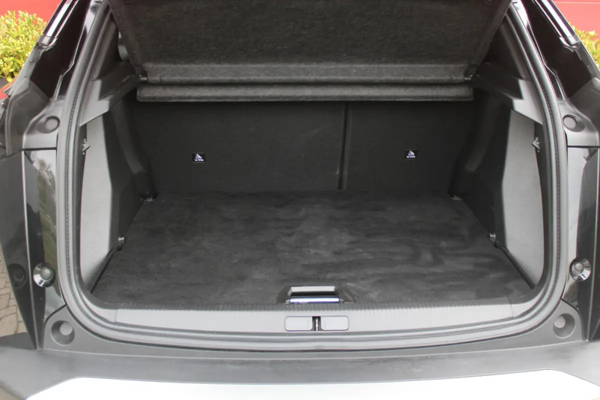 1.2 100PK ALLURE PACK | AFNEEMBARE TREKHAAK | NAVIGATIE | STOEL VERWARMING | ALL SEASON BANDEN | DAB+ RADIO | APPLE CARPLAY/ANDROID AUTO | CLIMATE CONTROL | ADAPTIVE CRUISE CONTROL | GRIPP C