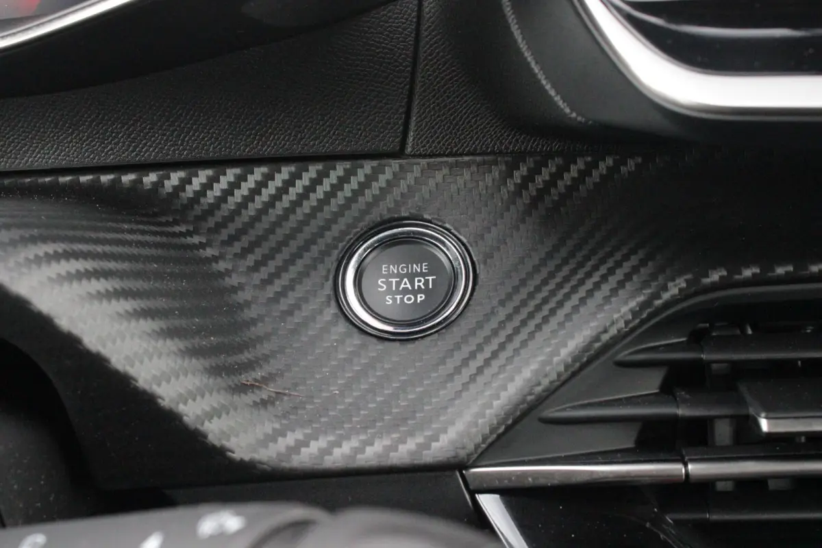 1.2 100PK ALLURE PACK | AFNEEMBARE TREKHAAK | NAVIGATIE | STOEL VERWARMING | ALL SEASON BANDEN | DAB+ RADIO | APPLE CARPLAY/ANDROID AUTO | CLIMATE CONTROL | ADAPTIVE CRUISE CONTROL | GRIPP C