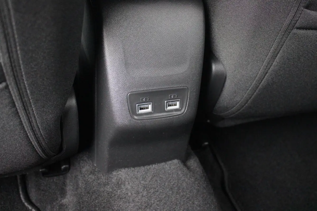 1.2 100PK ALLURE PACK | AFNEEMBARE TREKHAAK | NAVIGATIE | STOEL VERWARMING | ALL SEASON BANDEN | DAB+ RADIO | APPLE CARPLAY/ANDROID AUTO | CLIMATE CONTROL | ADAPTIVE CRUISE CONTROL | GRIPP C