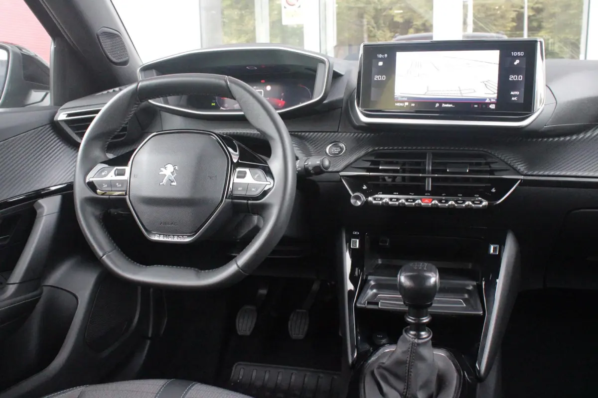 1.2 100PK ALLURE PACK | AFNEEMBARE TREKHAAK | NAVIGATIE | STOEL VERWARMING | ALL SEASON BANDEN | DAB+ RADIO | APPLE CARPLAY/ANDROID AUTO | CLIMATE CONTROL | ADAPTIVE CRUISE CONTROL | GRIPP C