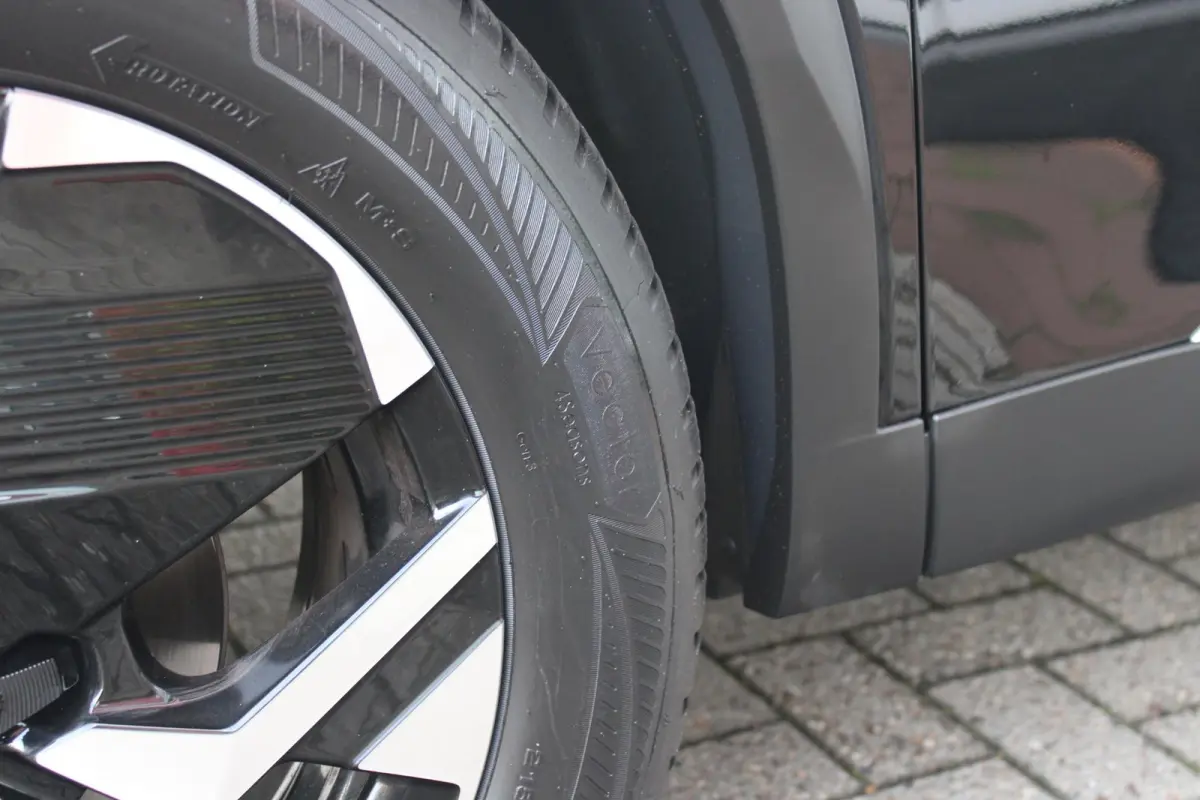 1.2 100PK ALLURE PACK | AFNEEMBARE TREKHAAK | NAVIGATIE | STOEL VERWARMING | ALL SEASON BANDEN | DAB+ RADIO | APPLE CARPLAY/ANDROID AUTO | CLIMATE CONTROL | ADAPTIVE CRUISE CONTROL | GRIPP C