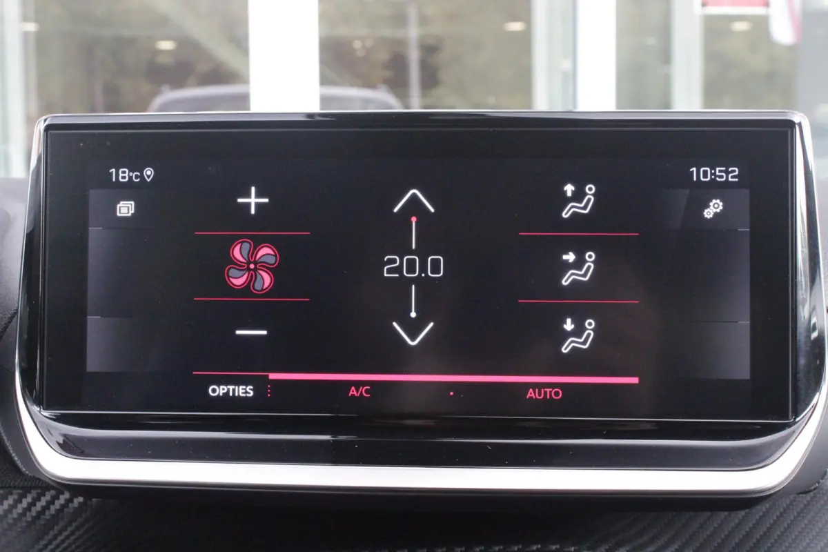 1.2 100PK ALLURE PACK | AFNEEMBARE TREKHAAK | NAVIGATIE | STOEL VERWARMING | ALL SEASON BANDEN | DAB+ RADIO | APPLE CARPLAY/ANDROID AUTO | CLIMATE CONTROL | ADAPTIVE CRUISE CONTROL | GRIPP C