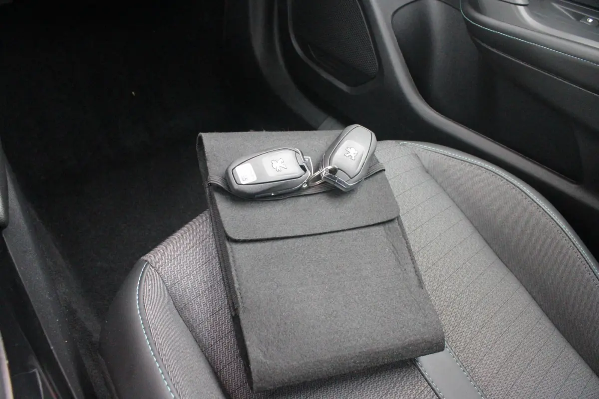 1.2 100PK ALLURE PACK | AFNEEMBARE TREKHAAK | NAVIGATIE | STOEL VERWARMING | ALL SEASON BANDEN | DAB+ RADIO | APPLE CARPLAY/ANDROID AUTO | CLIMATE CONTROL | ADAPTIVE CRUISE CONTROL | GRIPP C