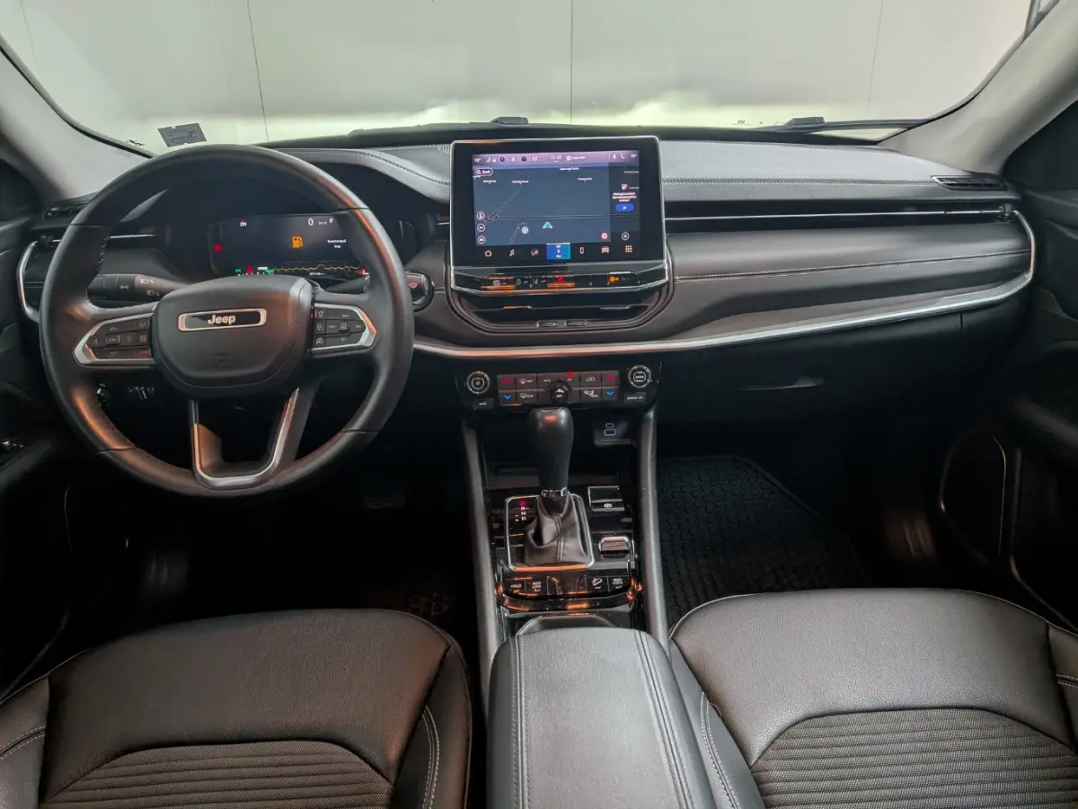 4xe 240 Plug-in Hybrid Limited | NL-AUTO! | ADAPTIVE CRUISE | STOELVERWARMING | LANE ASSIST | CAMERA | ALL SEASON | LED | PARK SENS V+A | HALF LEDER
