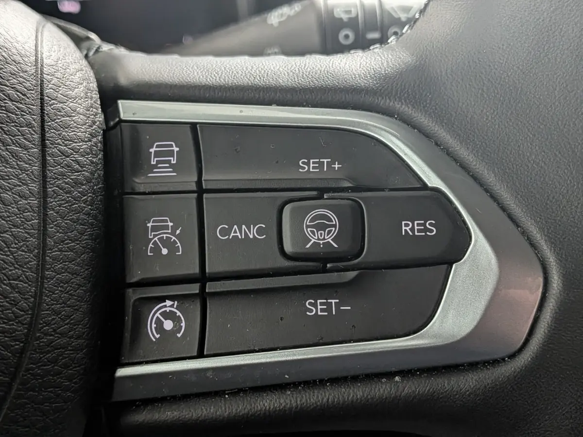4xe 240 Plug-in Hybrid Limited | NL-AUTO! | ADAPTIVE CRUISE | STOELVERWARMING | LANE ASSIST | CAMERA | ALL SEASON | LED | PARK SENS V+A | HALF LEDER