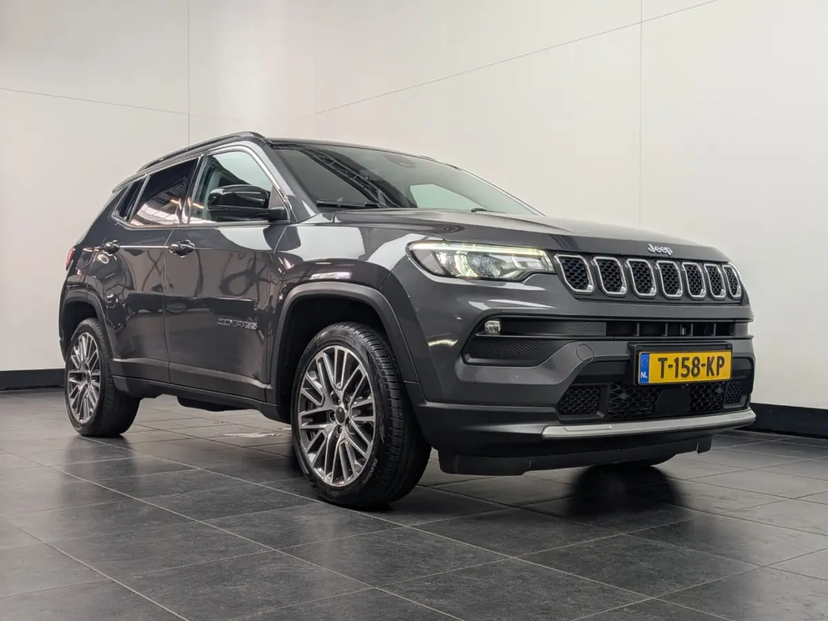 4xe 240 Plug-in Hybrid Limited | NL-AUTO! | ADAPTIVE CRUISE | STOELVERWARMING | LANE ASSIST | CAMERA | ALL SEASON | LED | PARK SENS V+A | HALF LEDER