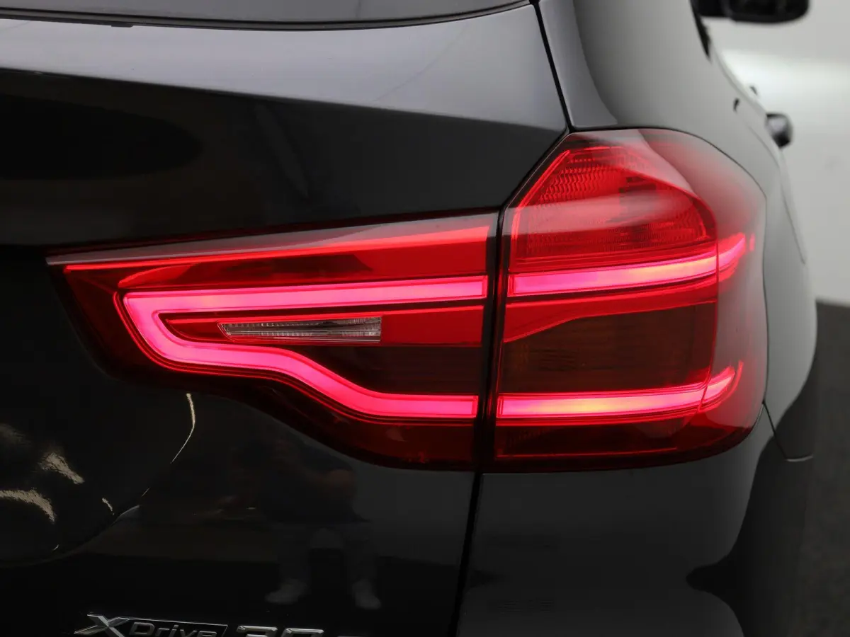 xDrive30e | Automaat | Climate control | Virtual cockpit | Apple carplay | Navigatie | Stoel verwarming | Elec. achterklep | Leder | Camera