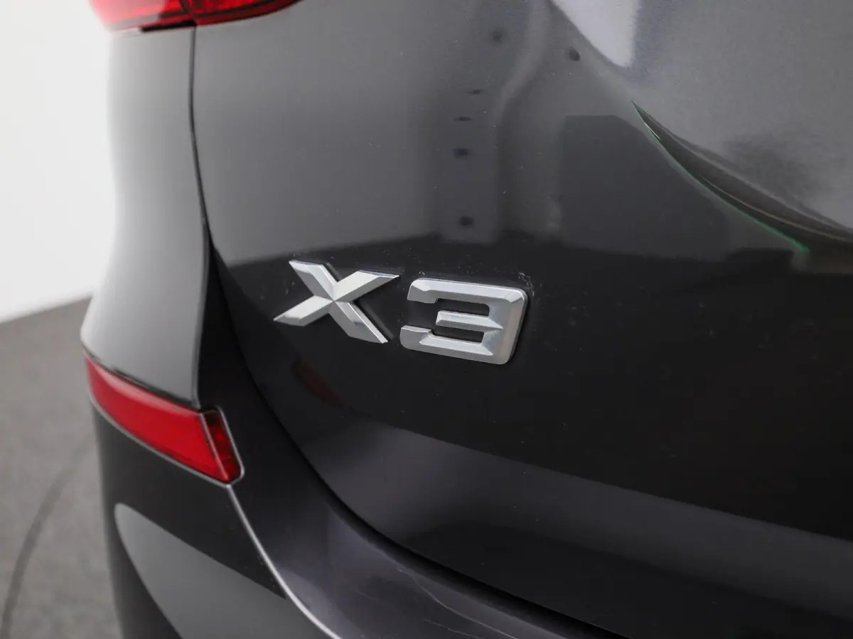 xDrive30e | Automaat | Climate control | Virtual cockpit | Apple carplay | Navigatie | Stoel verwarming | Elec. achterklep | Leder | Camera