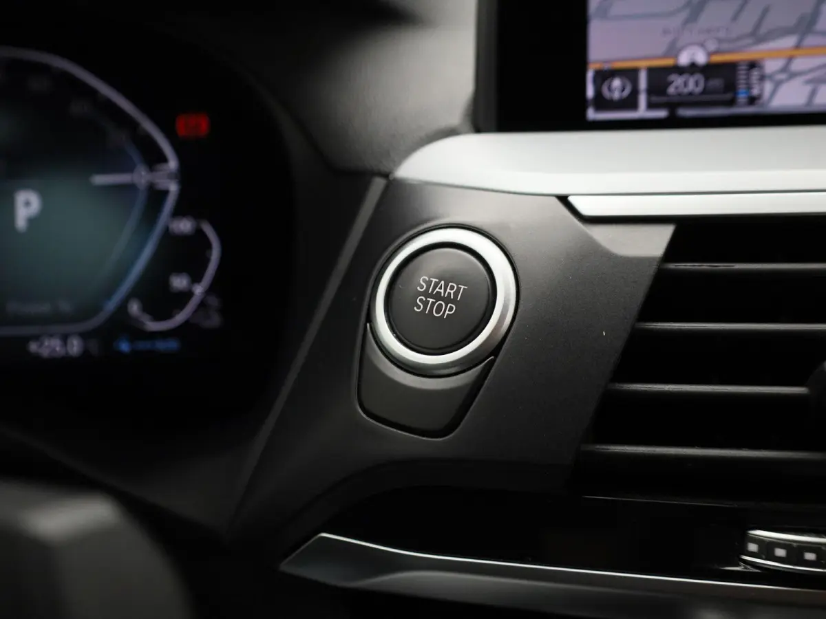 xDrive30e | Automaat | Climate control | Virtual cockpit | Apple carplay | Navigatie | Stoel verwarming | Elec. achterklep | Leder | Camera
