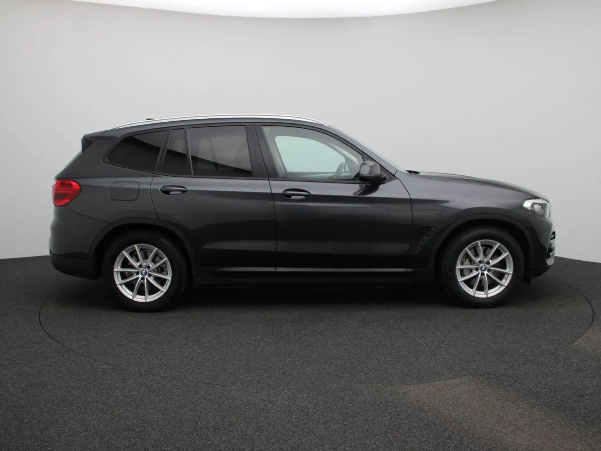 xDrive30e | Automaat | Climate control | Virtual cockpit | Apple carplay | Navigatie | Stoel verwarming | Elec. achterklep | Leder | Camera