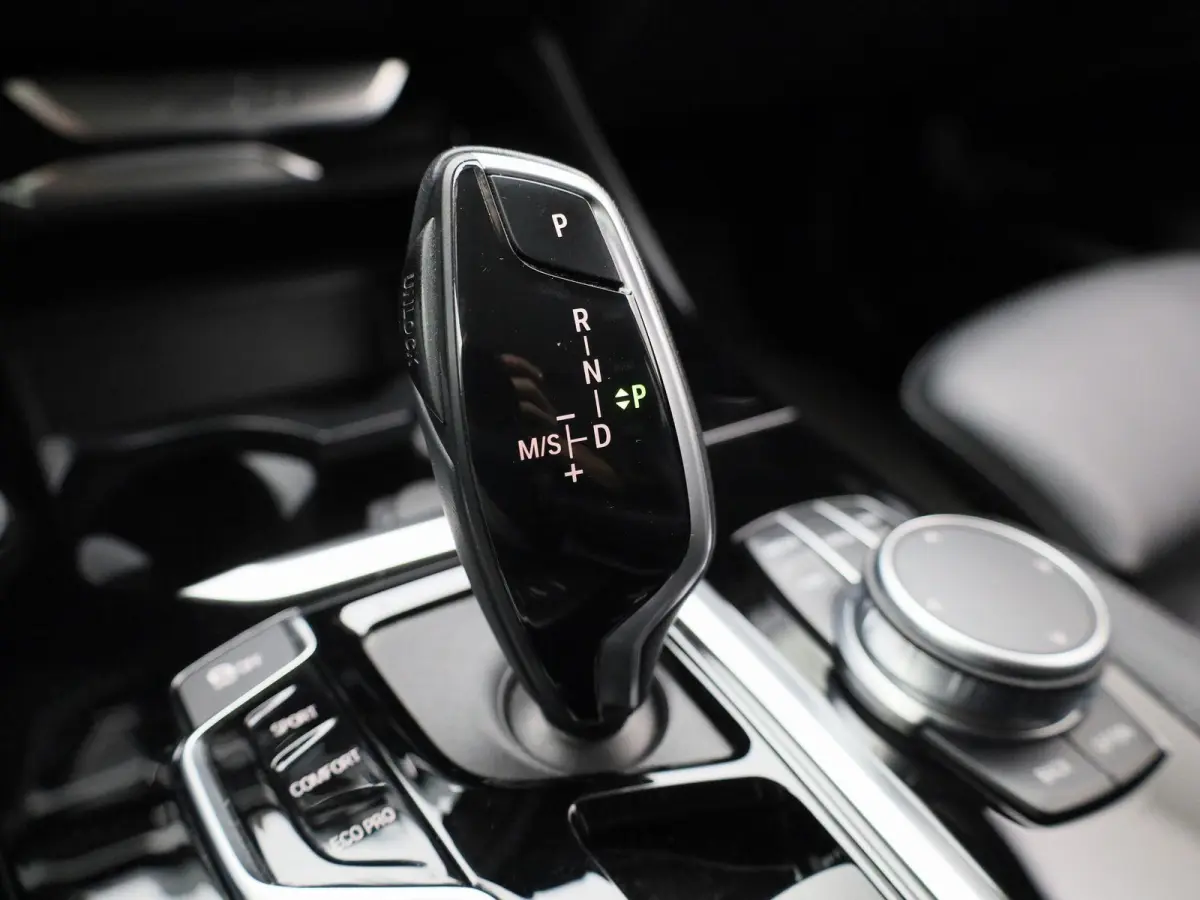 xDrive30e | Automaat | Climate control | Virtual cockpit | Apple carplay | Navigatie | Stoel verwarming | Elec. achterklep | Leder | Camera