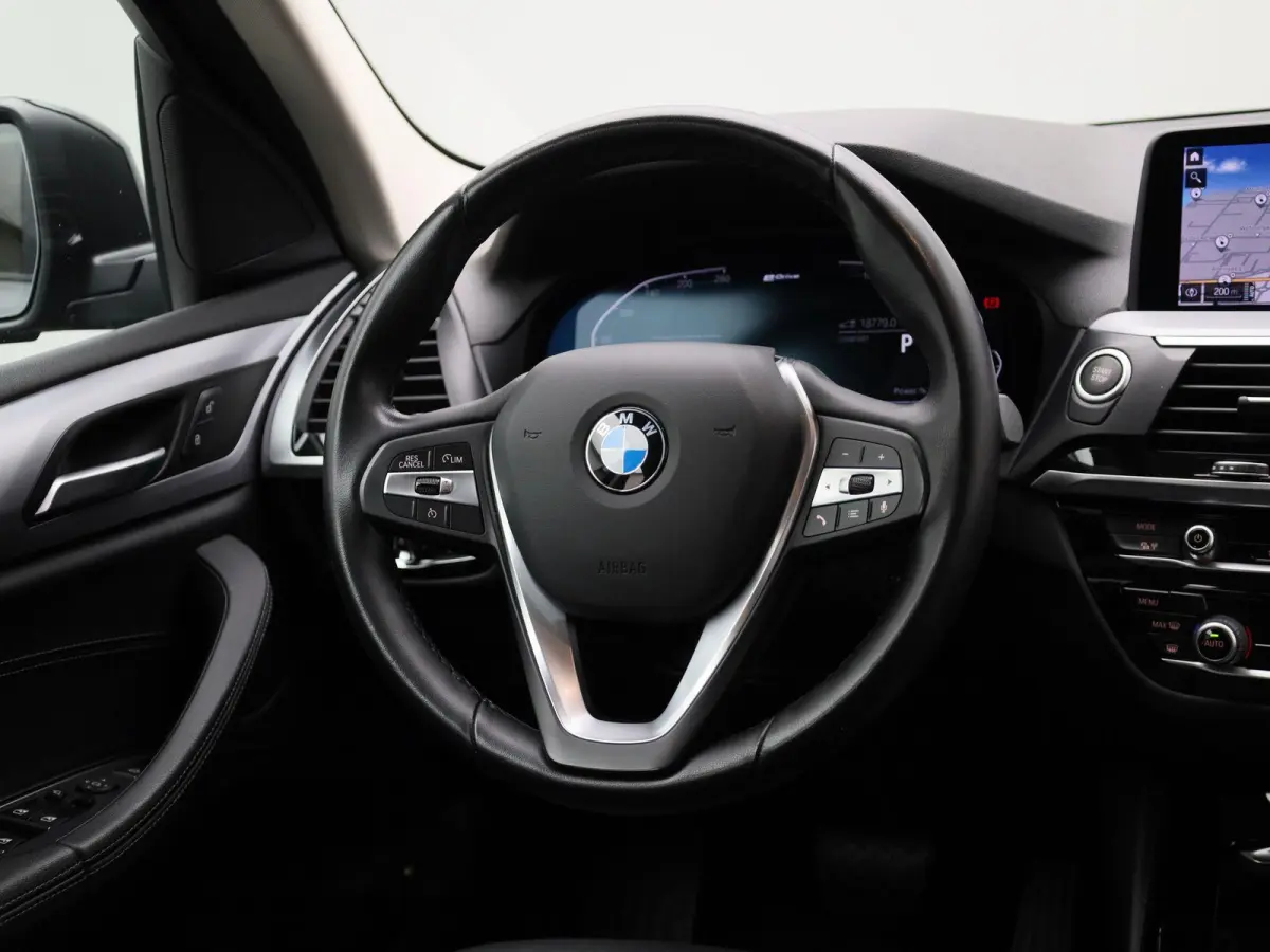 xDrive30e | Automaat | Climate control | Virtual cockpit | Apple carplay | Navigatie | Stoel verwarming | Elec. achterklep | Leder | Camera