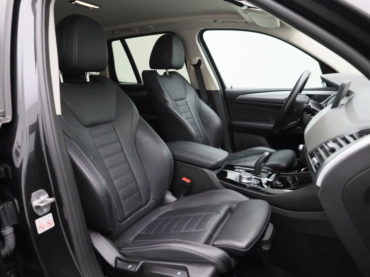 xDrive30e | Automaat | Climate control | Virtual cockpit | Apple carplay | Navigatie | Stoel verwarming | Elec. achterklep | Leder | Camera