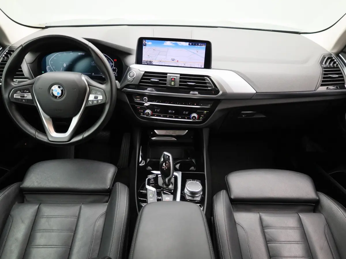 xDrive30e | Automaat | Climate control | Virtual cockpit | Apple carplay | Navigatie | Stoel verwarming | Elec. achterklep | Leder | Camera
