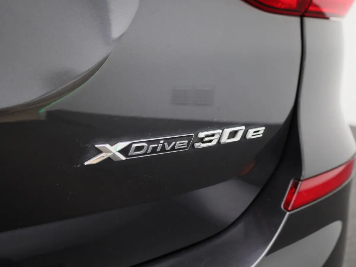 xDrive30e | Automaat | Climate control | Virtual cockpit | Apple carplay | Navigatie | Stoel verwarming | Elec. achterklep | Leder | Camera