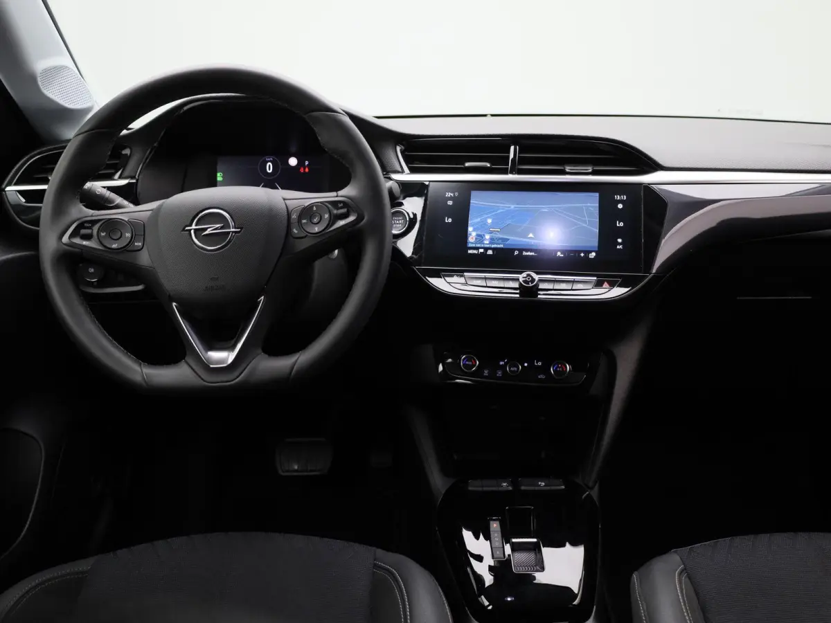Elegance 50 kWh | Automaat | Apple CarPlay / Android Auto | Navigatie | Parkeer sensoren | Climate control | Half leder | Virtual cockpit | Camera | Dodehoekdetectie | DAB | LMV | Cruise con