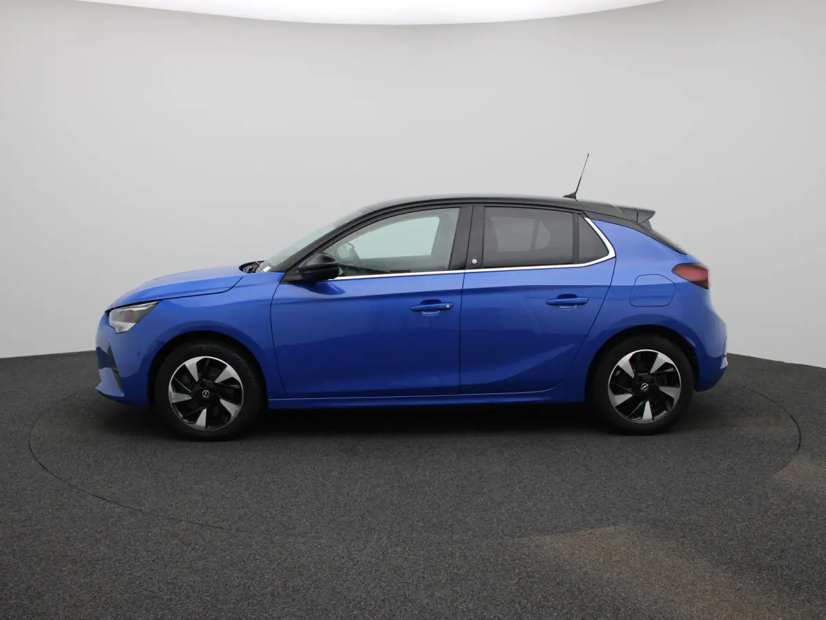 Elegance 50 kWh | Automaat | 100% SOH | Apple CarPlay / Android Auto | Navigatie | Parkeer sensoren | Climate control | Half leder | Virtual cockpit | Camera | Dodehoekdetectie | DAB | LMV |