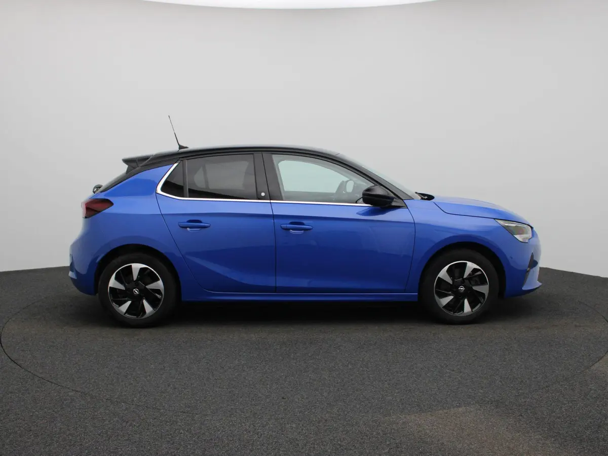 Elegance 50 kWh | Automaat | 100% SOH | Apple CarPlay / Android Auto | Navigatie | Parkeer sensoren | Climate control | Half leder | Virtual cockpit | Camera | Dodehoekdetectie | DAB | LMV |